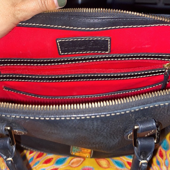 Dooney & Bourke black leather purse. - Picture 3 of 9